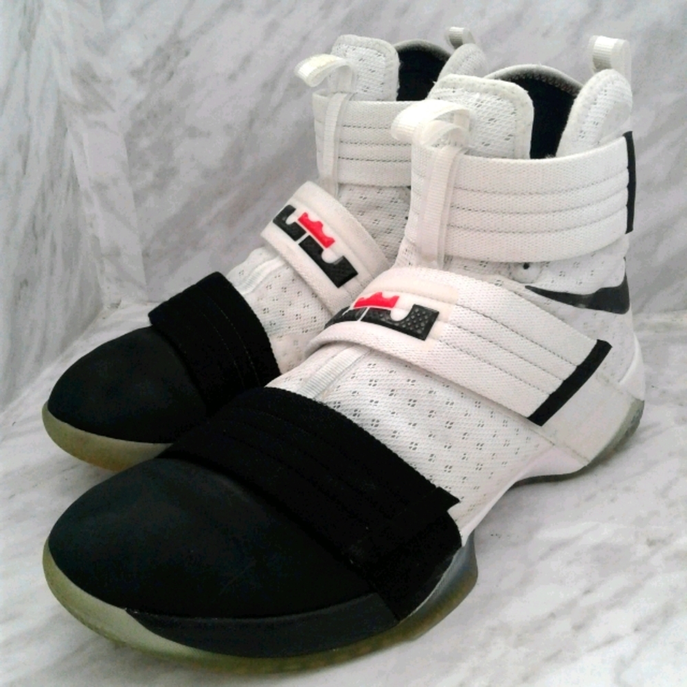 Nike LEBRON SOLDIER 10 SFG king James Black Toe